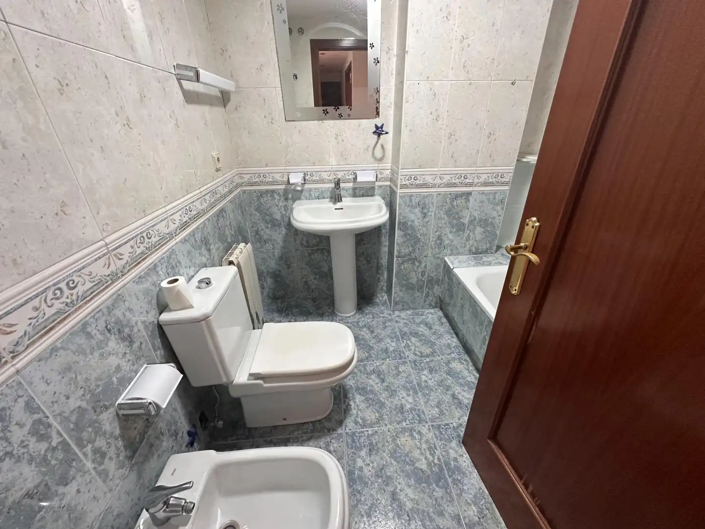 Badezimmer von Wohnungen zum Verkauf in Valladolid mit Heizung, Parkett und Abstellraum