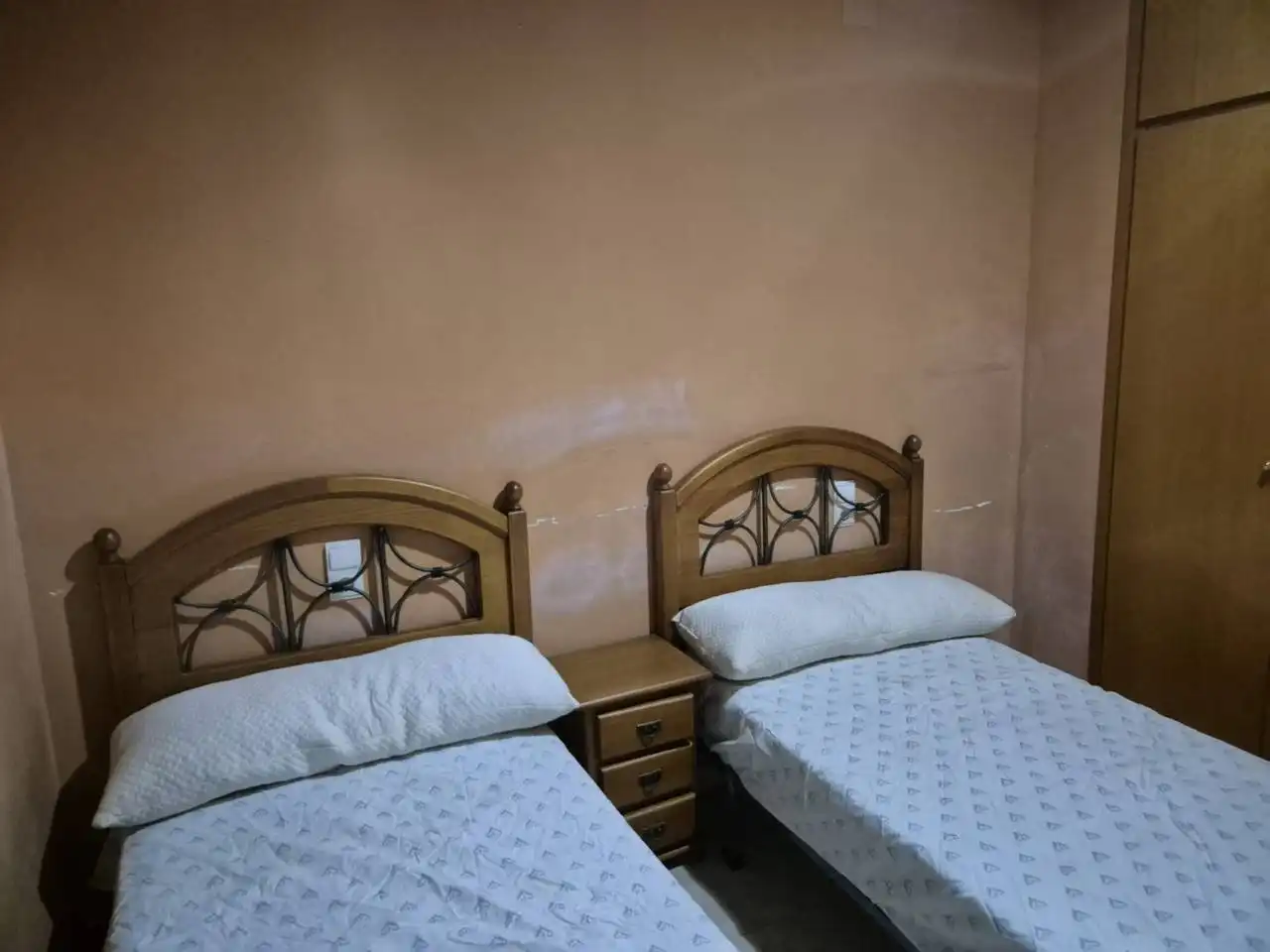 Habitación de Piso en venta en Valencia con Balcón