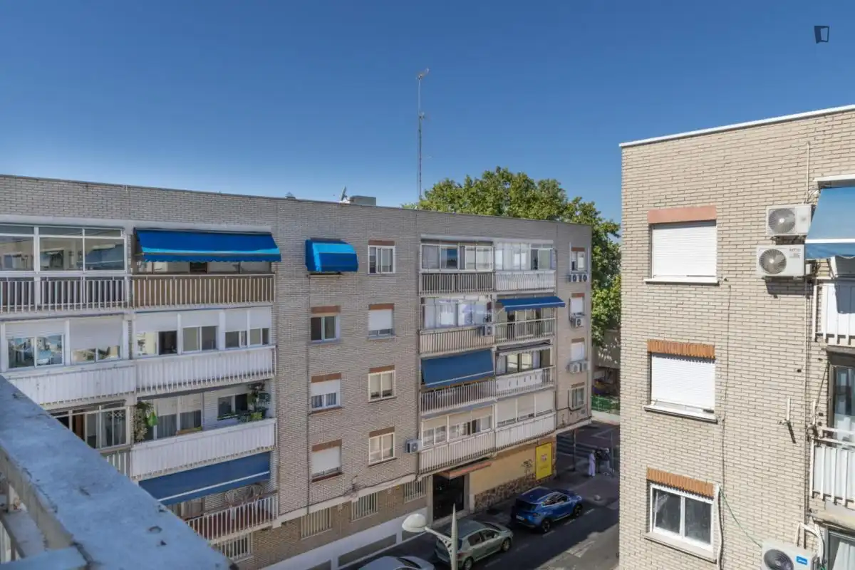 Vista exterior de Apartamento para compartir en Parla con Calefacción, Amueblado y Horno
