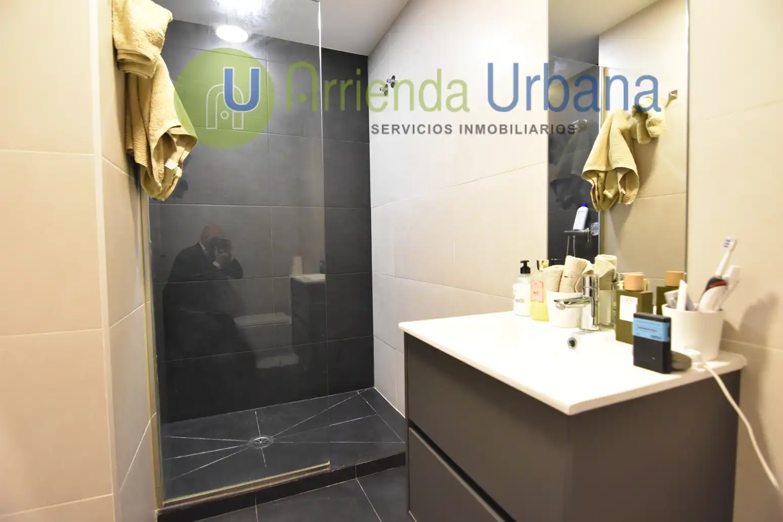 Baño de Ático en venta en Elche / Elx con Terraza y Amueblado