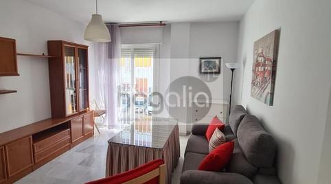 Foto 2 de Piso de alquiler en Doctor Barraquer - G. Renfe - Policlínico,  Sevilla Capital