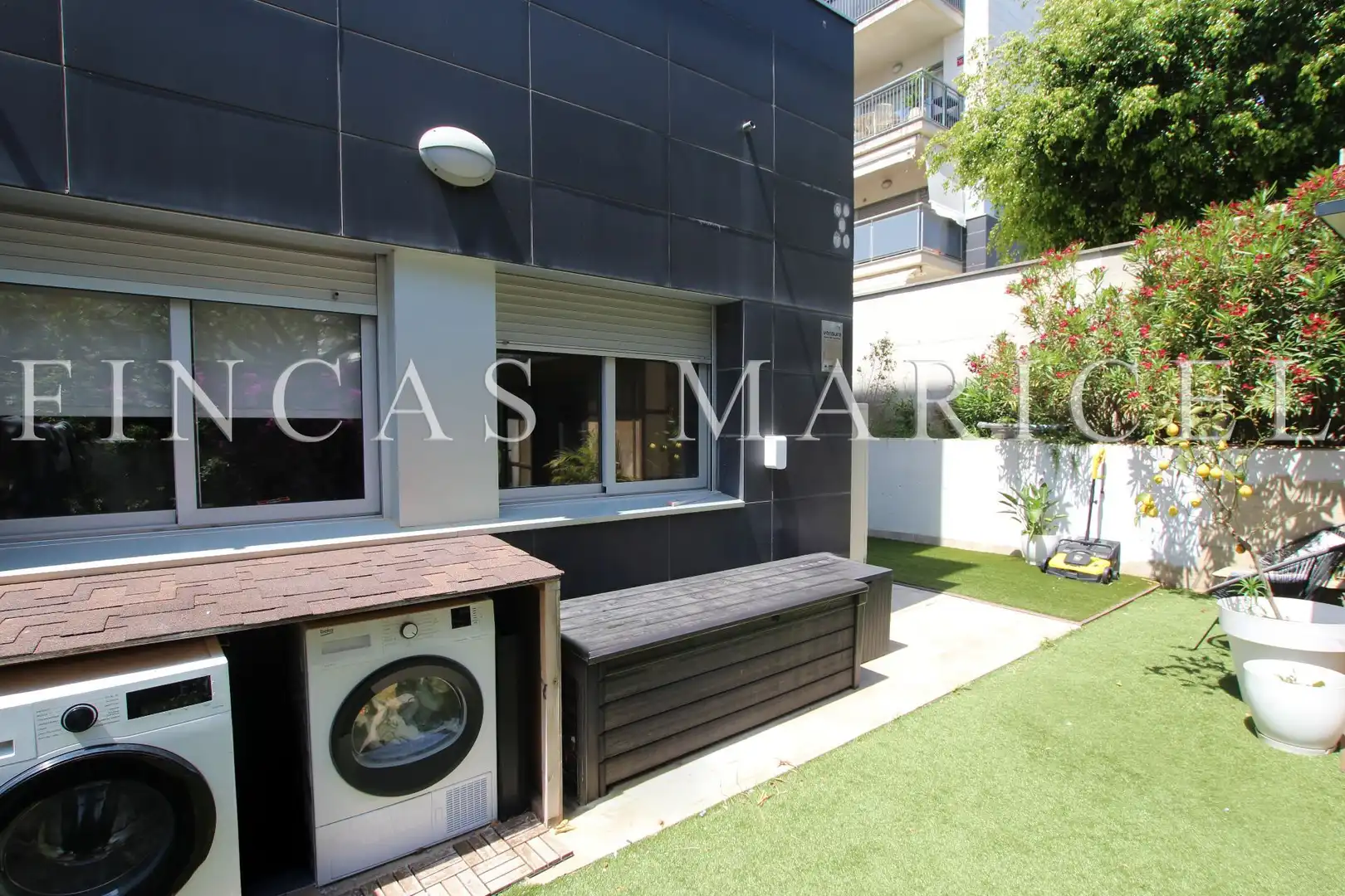 Garden of Flat for sale in Sitges  with Air Conditioner, Heating and Terrace