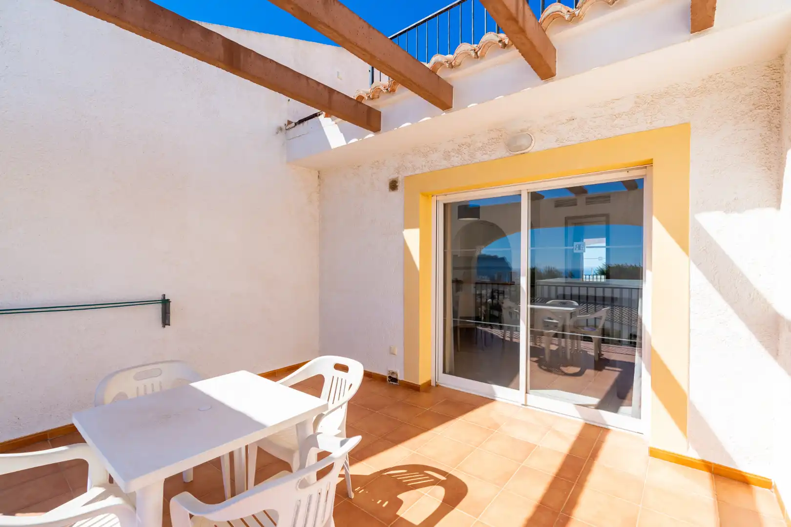Terrasse von Wohnung zum Verkauf in Calpe / Calp mit Klimaanlage, Terrasse und Möbliert