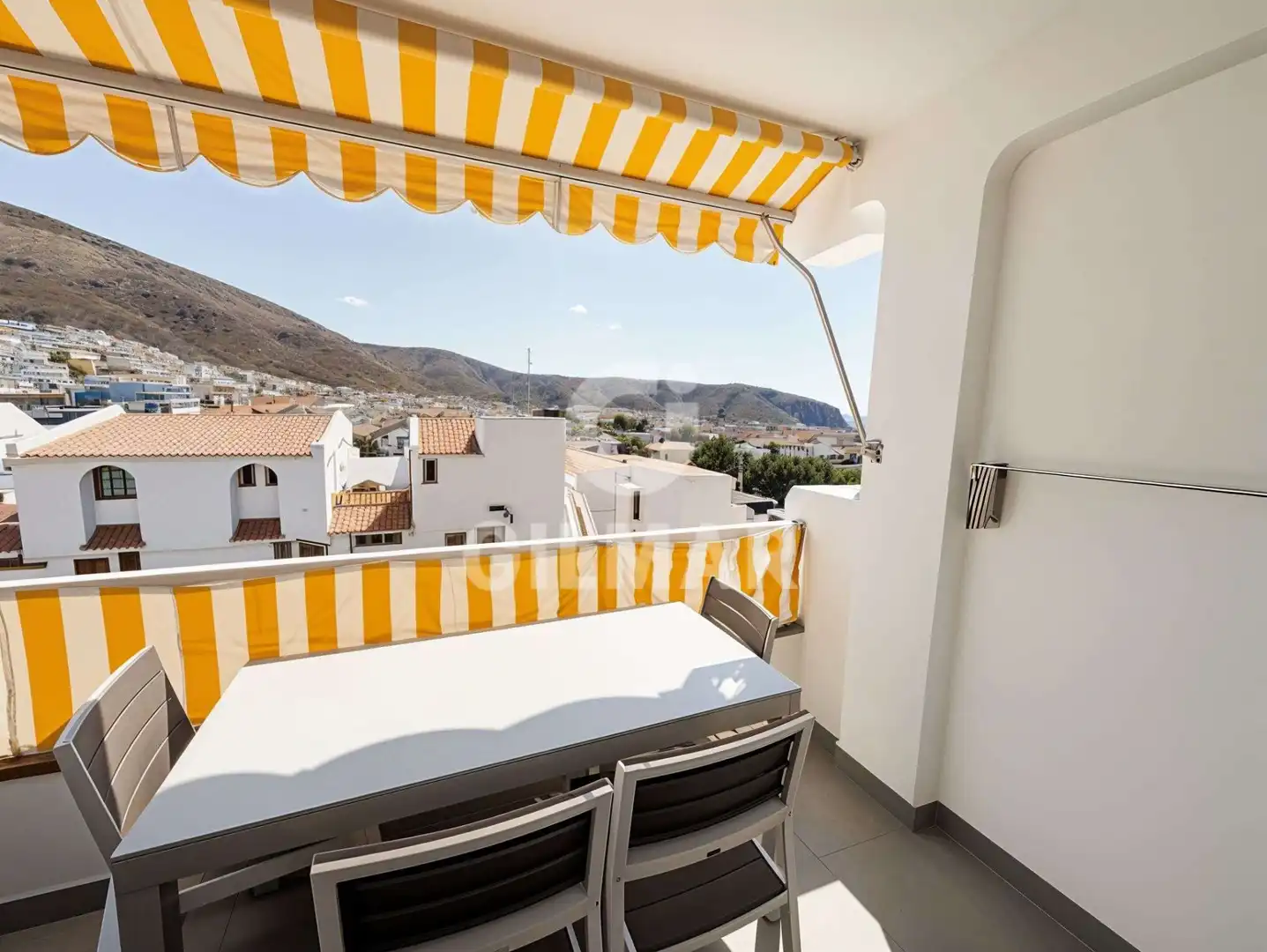 Apartament amb piscina en venda a Los Cristianos, imagen 2