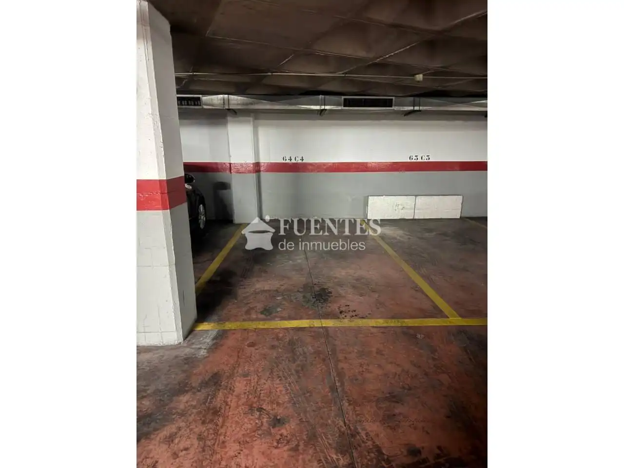 Parking de Piso de alquiler en Alicante / Alacant con Amueblado y Balcón