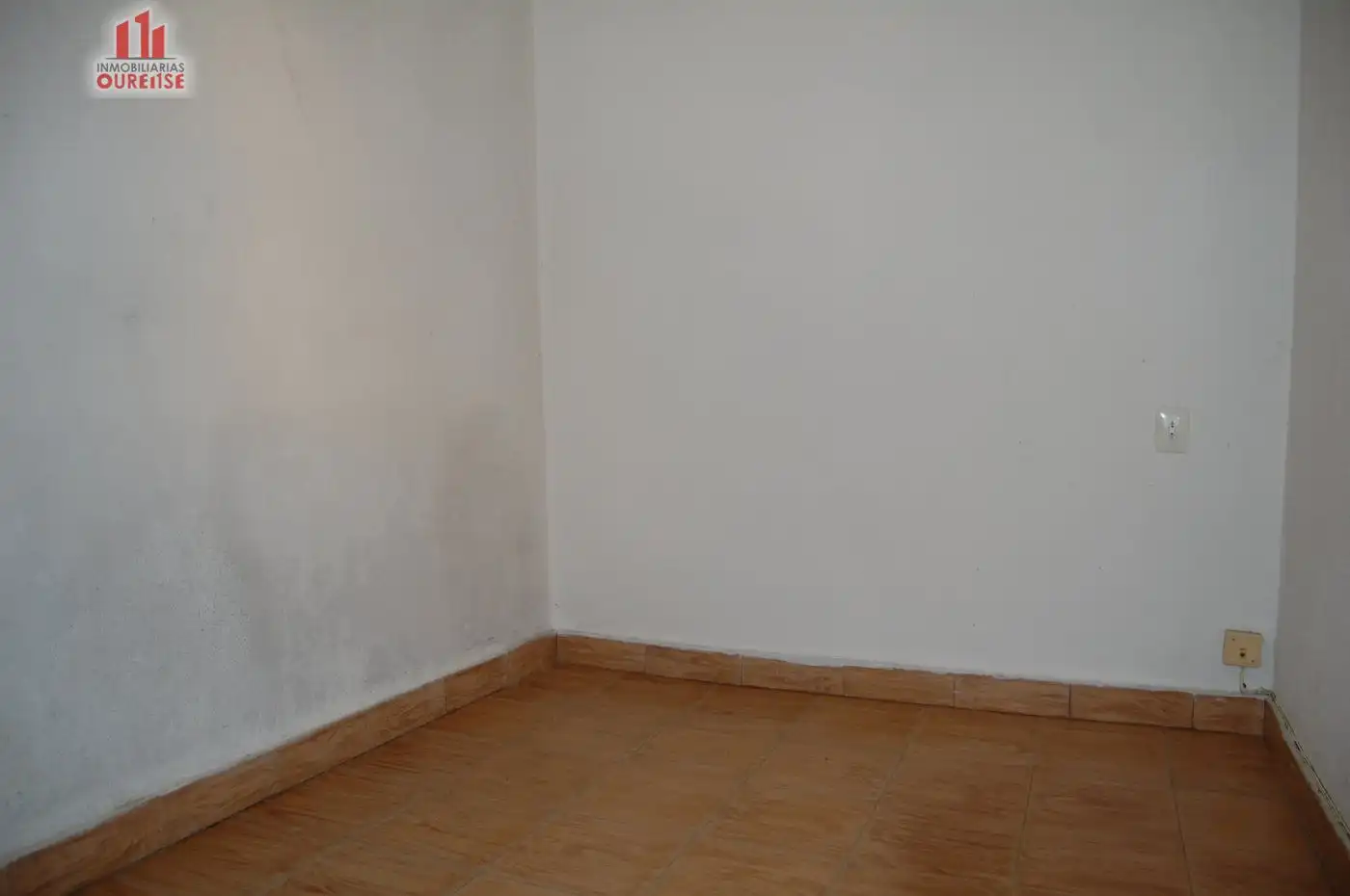 Bedroom of Houses for sale in San Cibrao das Viñas  with Balcony