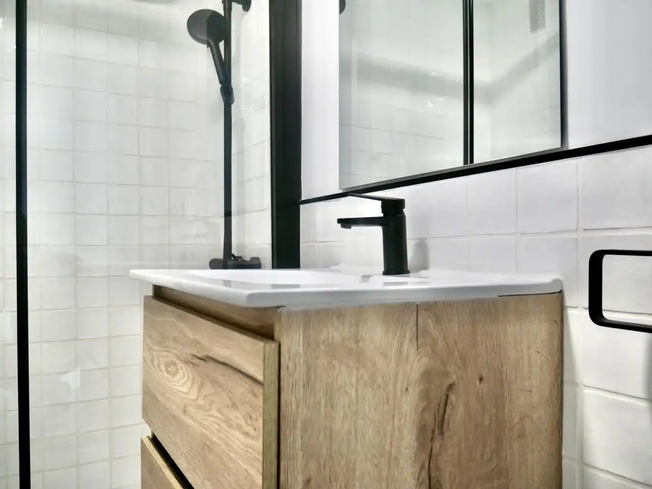 Baño de Piso de alquiler en Sevilla con Aire acondicionado, Calefacción y Terraza
