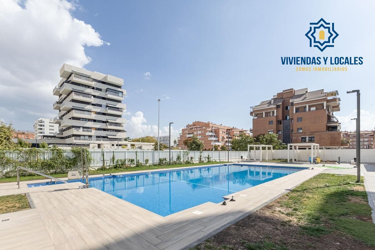Swimming pool of Flat for sale in  Granada Capital  with Heating, Private garden and Terrace