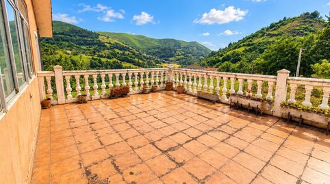 Casa en venta en Belmonte De Miranda, 3 dormitorios., imatge 4