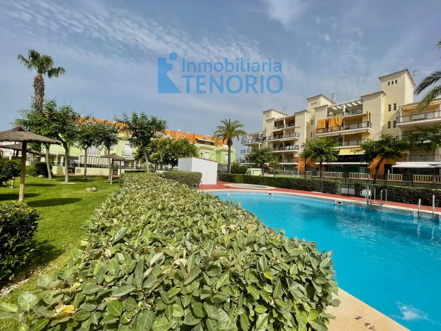 Schwimmbecken von Dachboden zum Verkauf in La Antilla mit Terrasse, Abstellraum und Gemeinschaftspool
