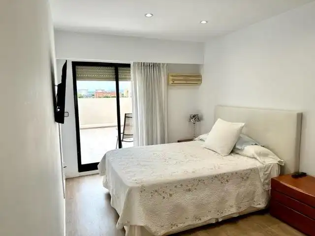 Dormitori de Àtic de lloguer en Valencia amb Aire condicionat, Calefacció i Parquet