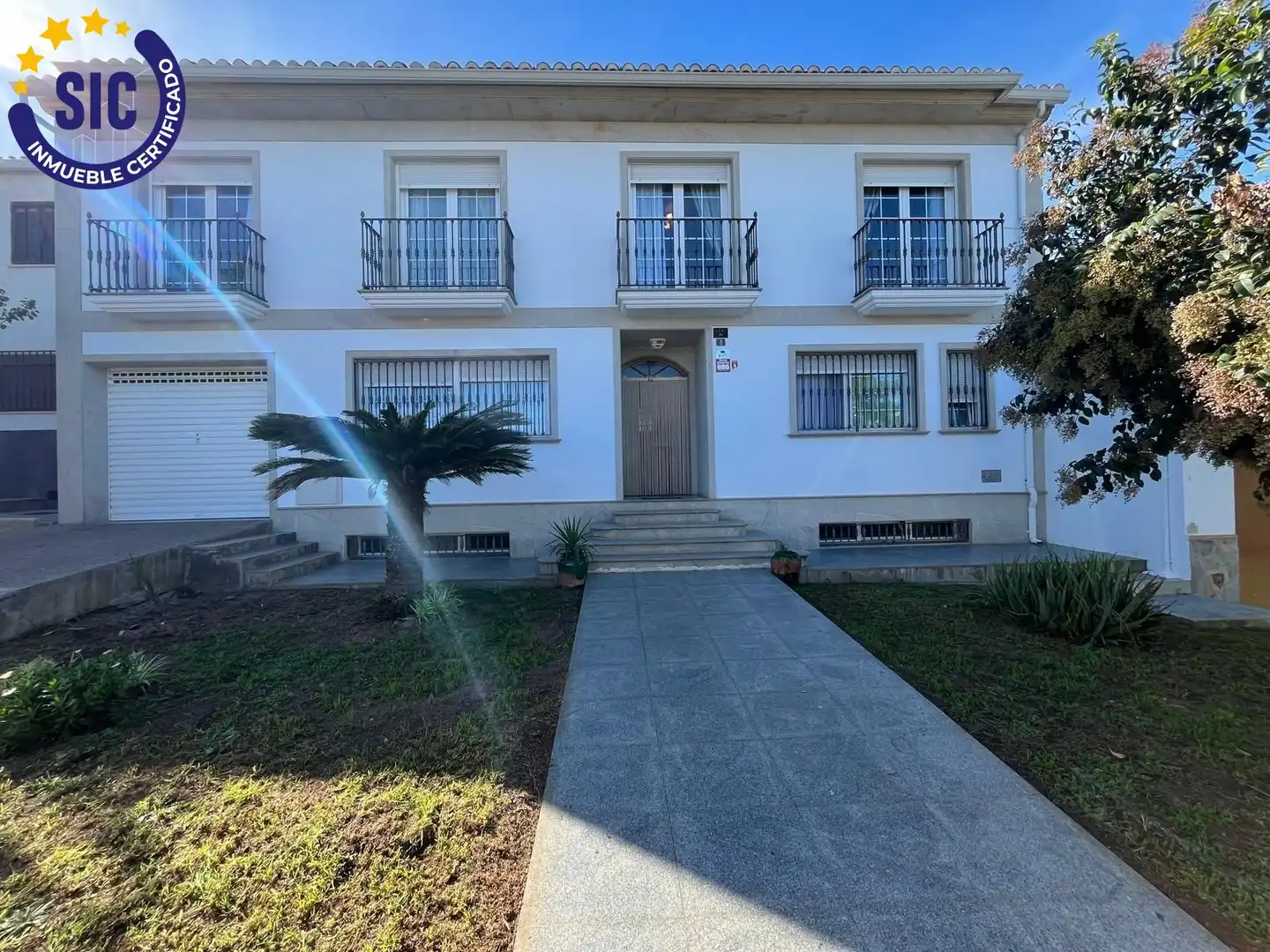 Vista exterior de Casa o xalet en venda en Domeño amb Aire condicionat, Calefacció i Terrassa
