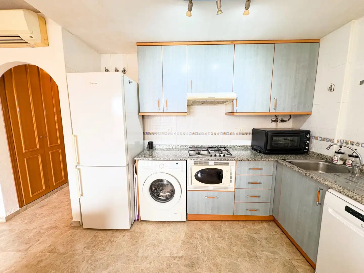 Casa a schiera con terrazza in vendita a Calle AIGUALERA DE L', imagen 6
