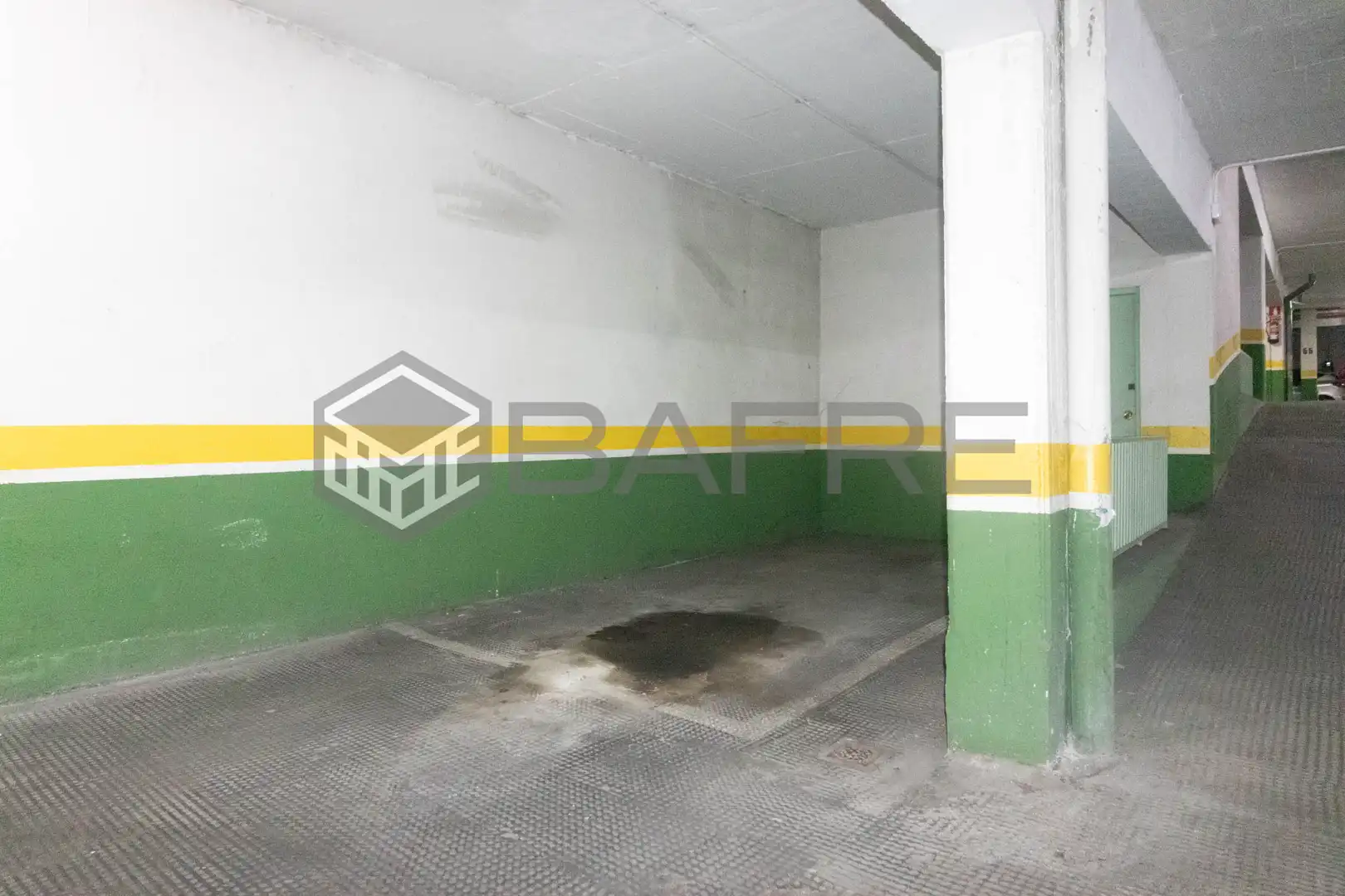 Parking de Piso en venta en Madrid con Aire acondicionado, Calefacción y Parquet