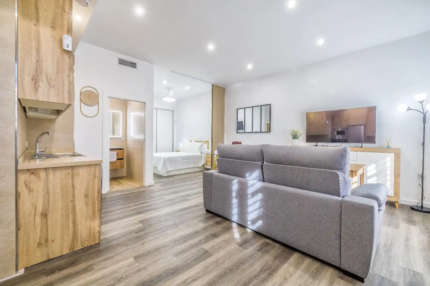 Sala d'estar de Planta baixa de lloguer en Córdoba amb Aire condicionat i Moblat