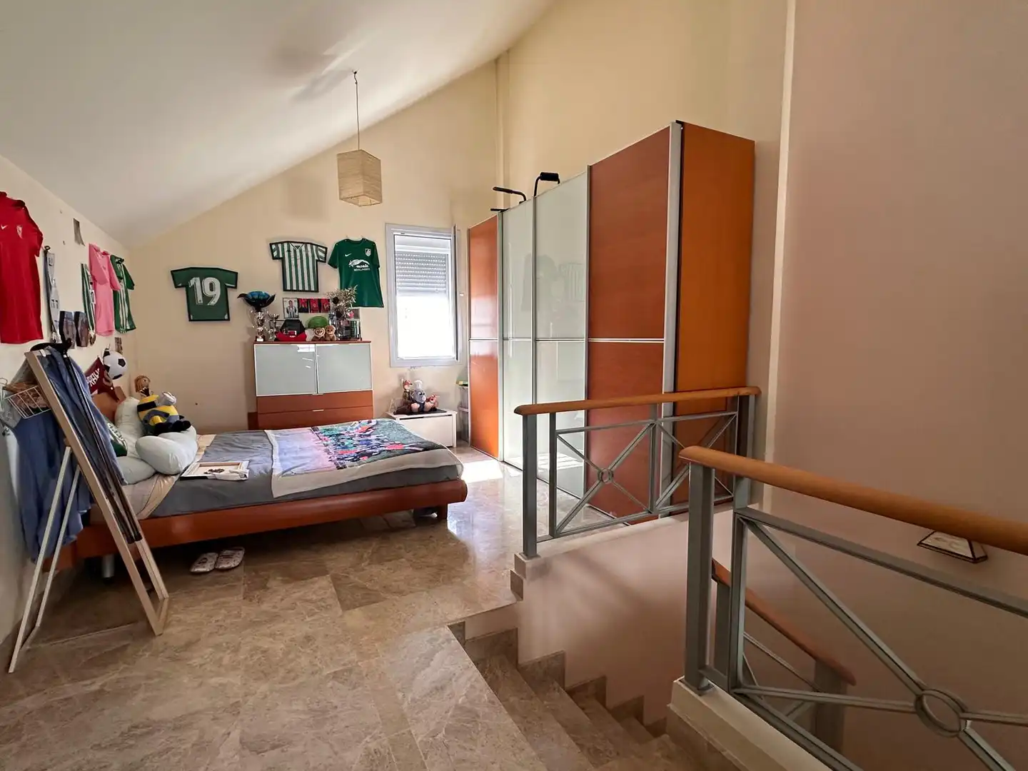 Habitación de Casa adosada en venta en Montequinto con Aire acondicionado y Calefacción