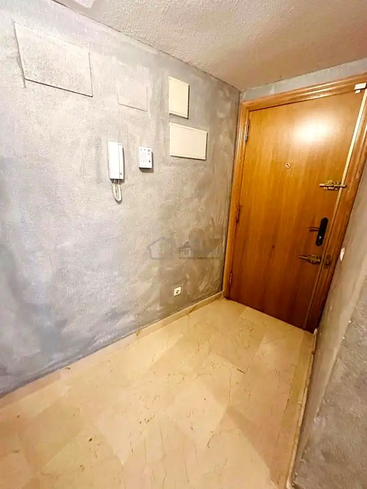Apartamento en venta en Benidorm con Terraza y Alarma