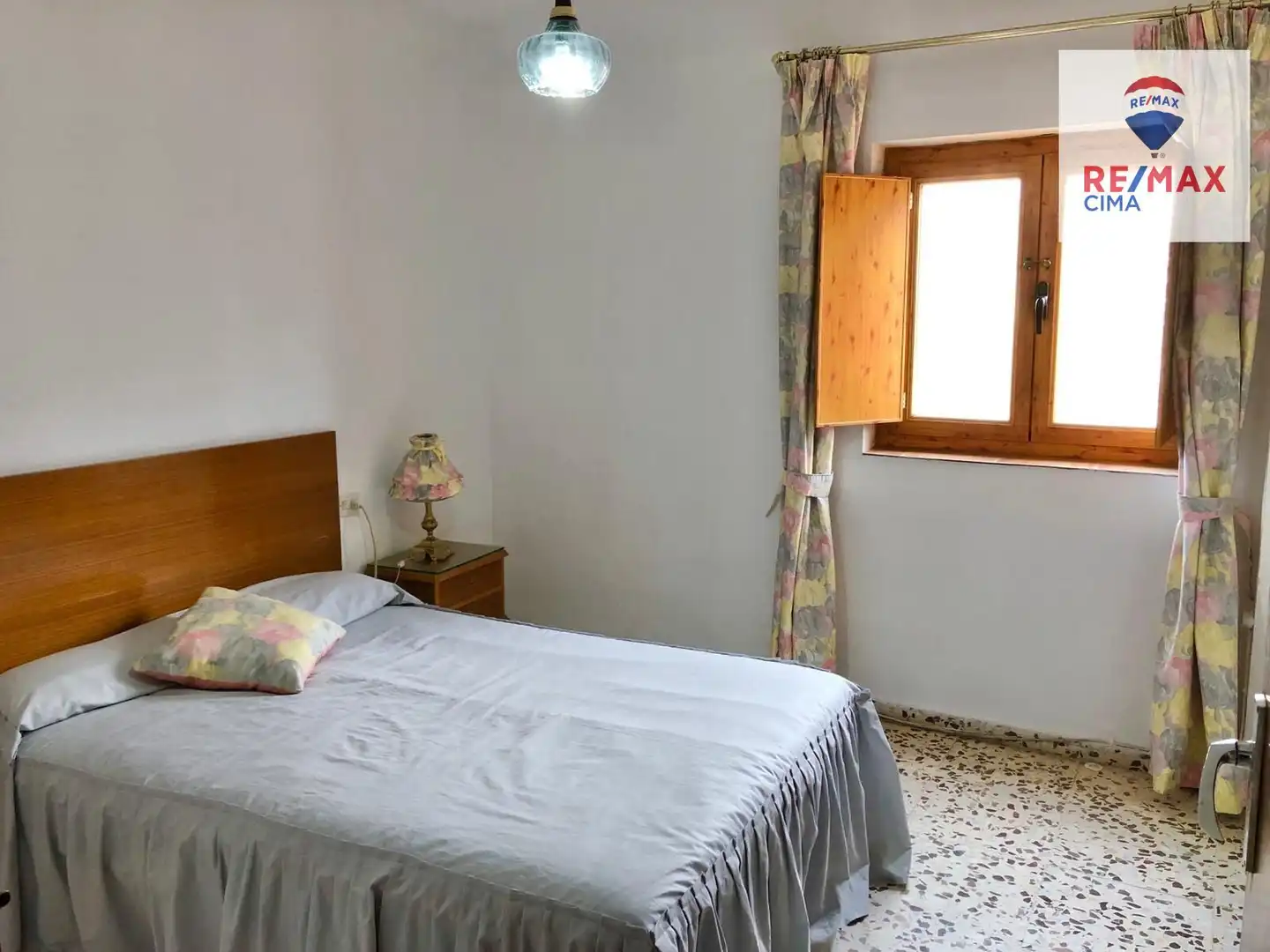 Schlafzimmer von Wohnung zum Verkauf in Cúllar mit Balkon