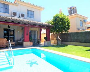 Jardí de Casa adosada en venda en Jerez de la Frontera amb Aire condicionat, Calefacció i Jardí privat