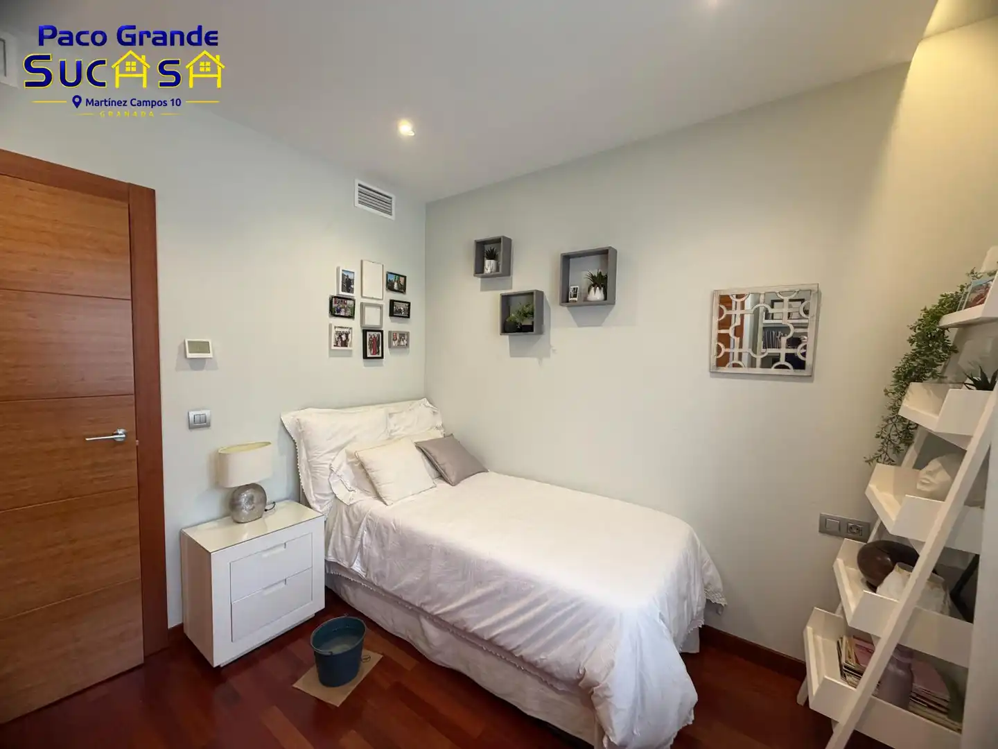 Bedroom of Flat for rent in Granada  with Air Conditioner, Heating and Parquet flooring