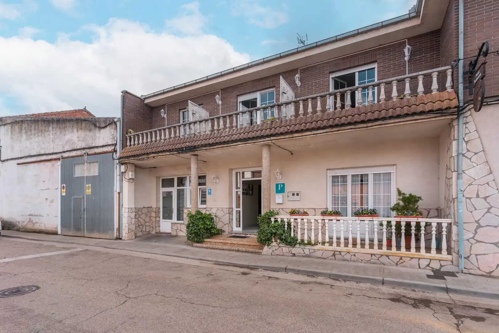 Vista exterior de Edificio en venta en Bercianos del Páramo