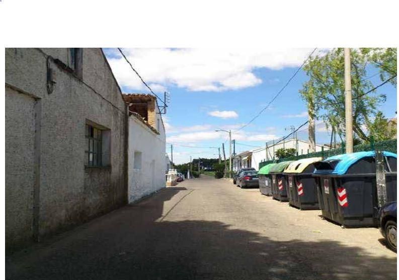 Casa adosada en venda a PINSEQUE, Venta del Olivar