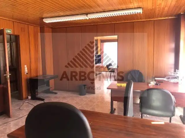 Fabrikhallen zur Miete in Vigo 