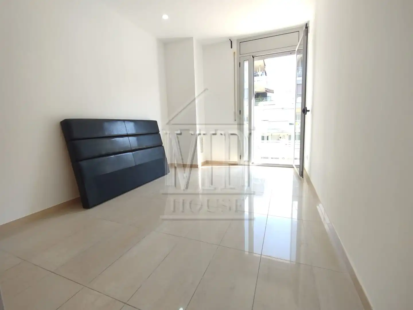 Bedroom of Flat for sale in Badalona  with Air Conditioner, Heating and Furnished