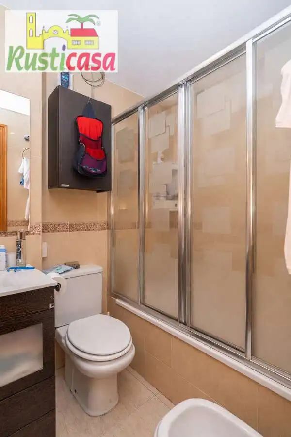 Baño de Piso en venta en Linares con Aire acondicionado, Calefacción y Amueblado