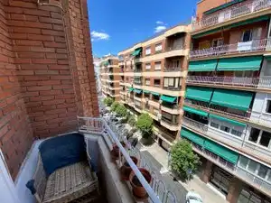Außenansicht von Wohnung zur Miete in Madrid mit Heizung, Möbliert und Ofen