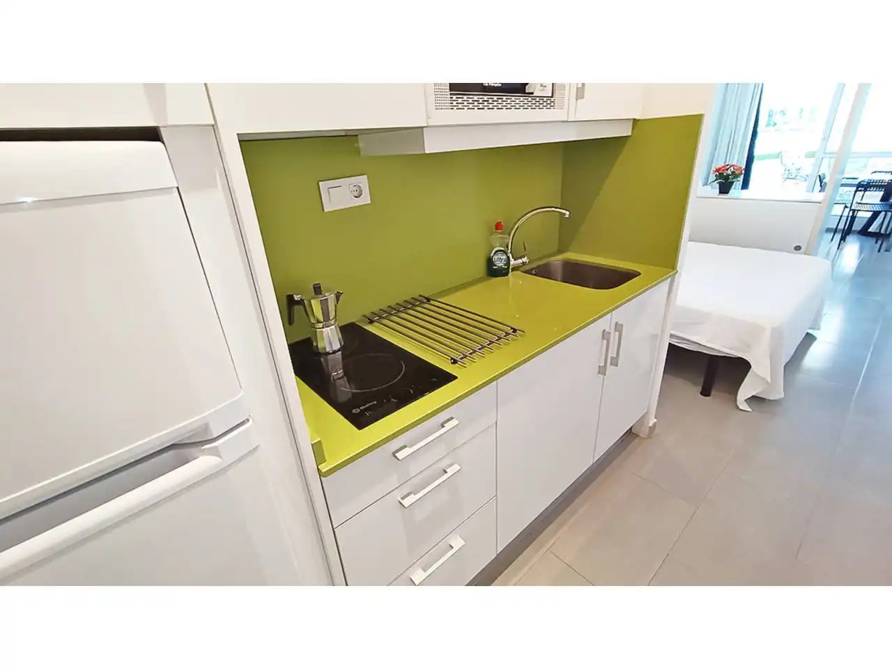 Cocina de Estudio en venta en Peñíscola / Peníscola con Terraza, Amueblado y Piscina comunitaria