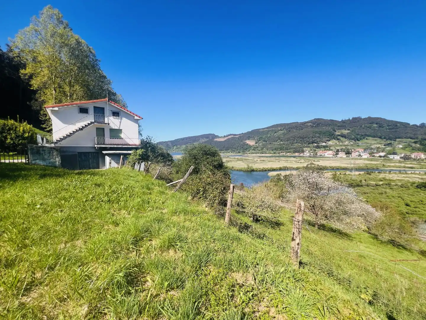Casa o chalet en venta en Voto con Terraza, Trastero y Balcón