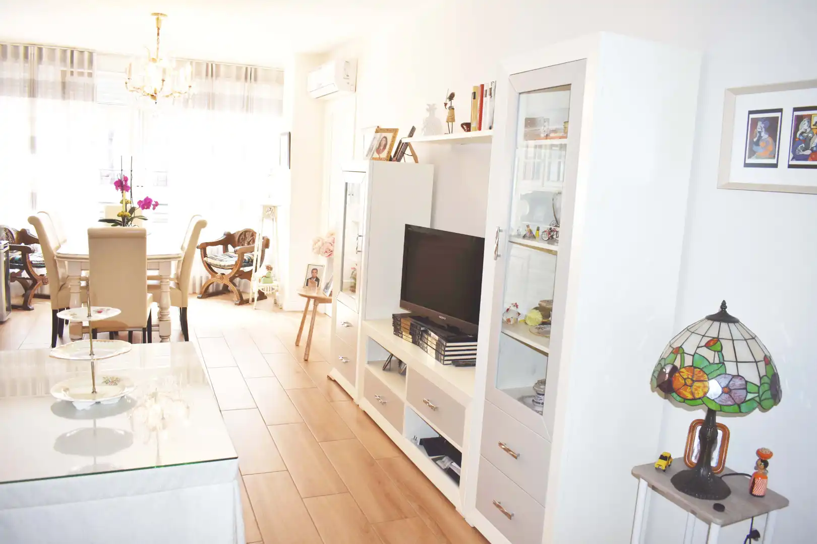 Living room of Flat for rent in Granada  with Air Conditioner, Heating and Furnished