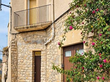 Casa con balcón en venta en Calle DALT ARRABAL DE