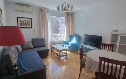 Living room of Flat to rent in  Madrid Capital