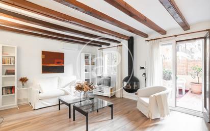 Living room of Flat to rent in  Barcelona Capital  with Air Conditioner, Heating and Terrace