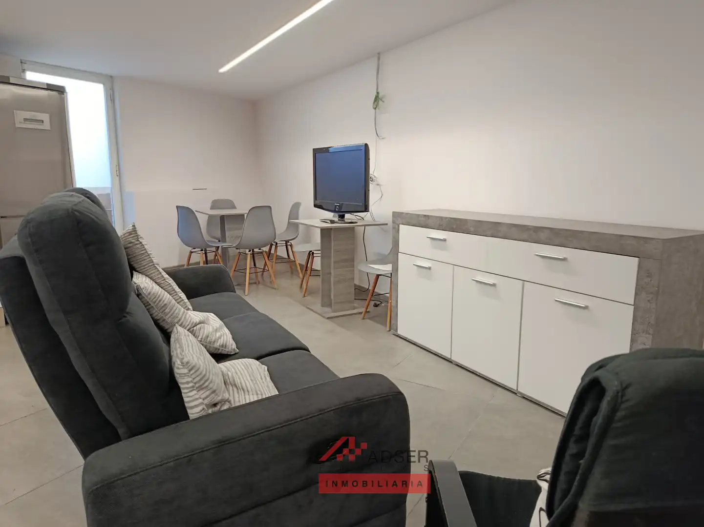Wohnzimmer von Geschaftsraum zum Verkauf in Villamediana de Iregua mit Terrasse