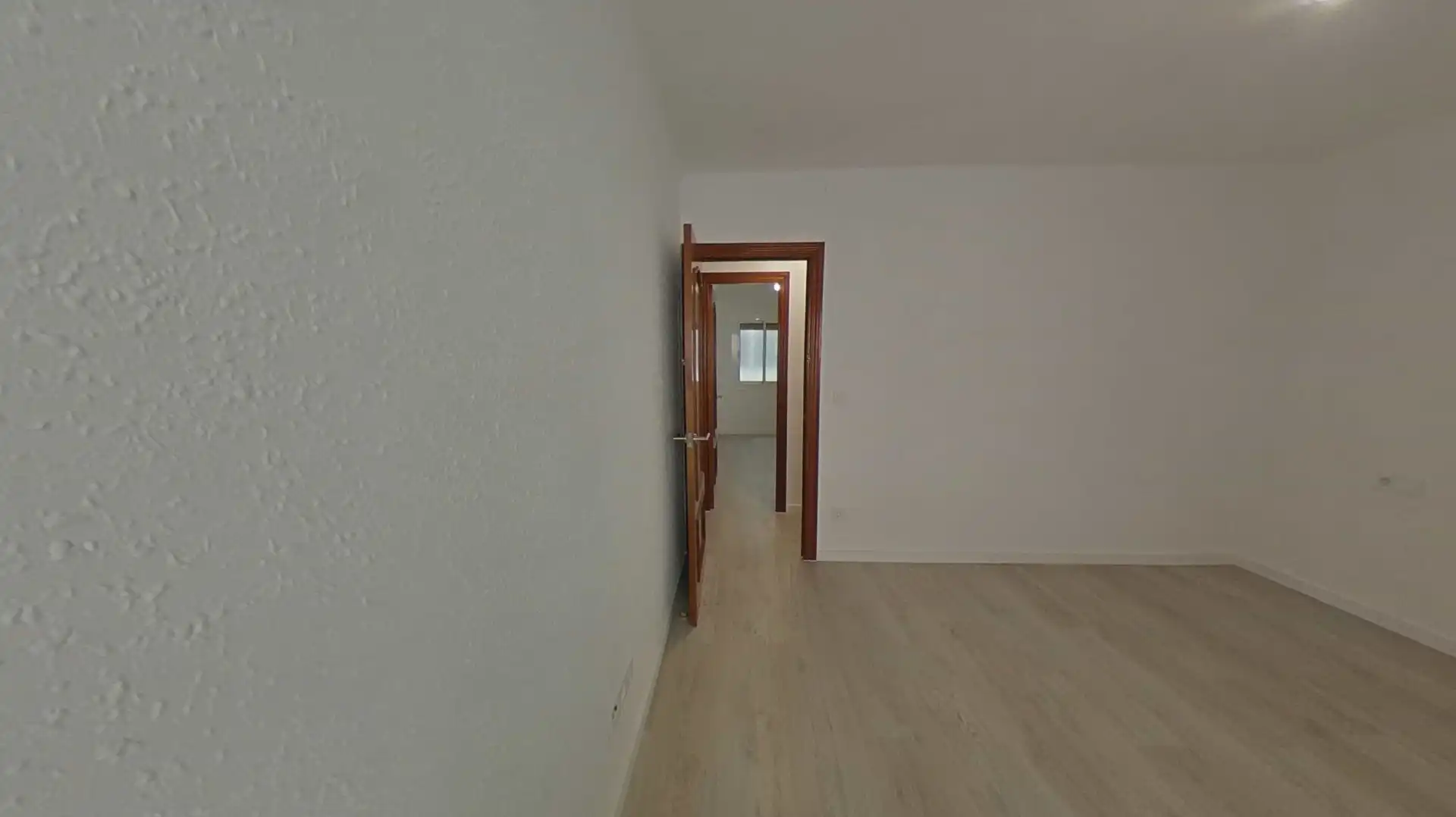 Piso en venta en Badalona con Parquet y Horno