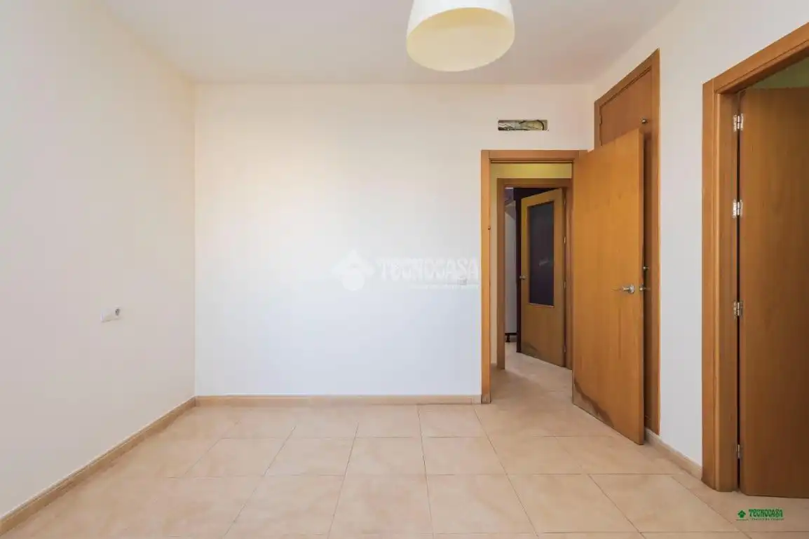 Habitación de Piso en venta en Costacabana - Loma Cabrera