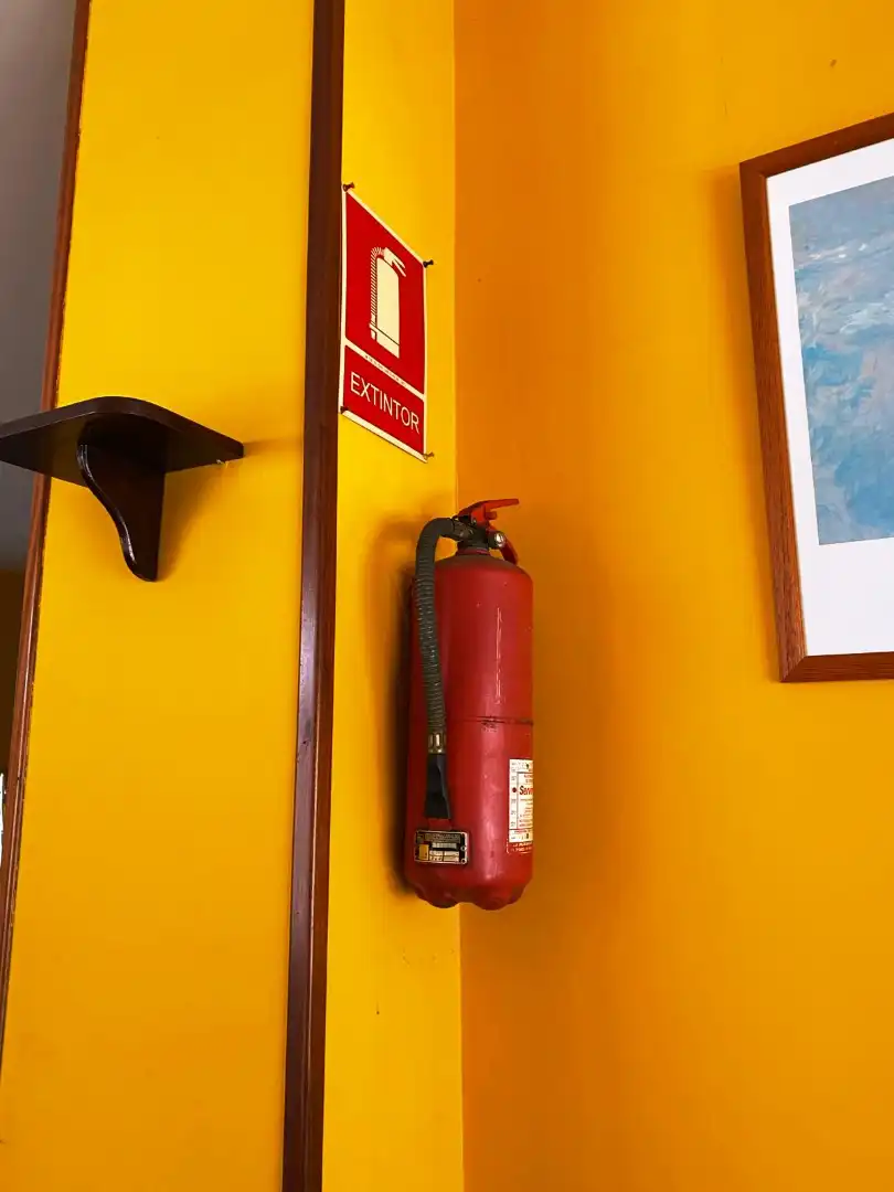 Local en venta en Gijón  con Amueblado y Alarma