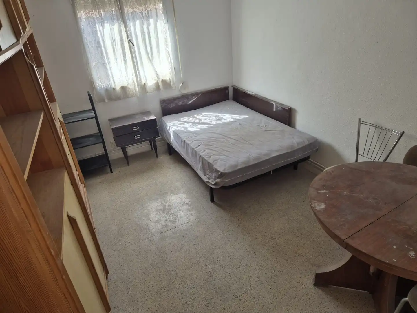 Habitación de Piso en venta en Madrid con Calefacción y Terraza