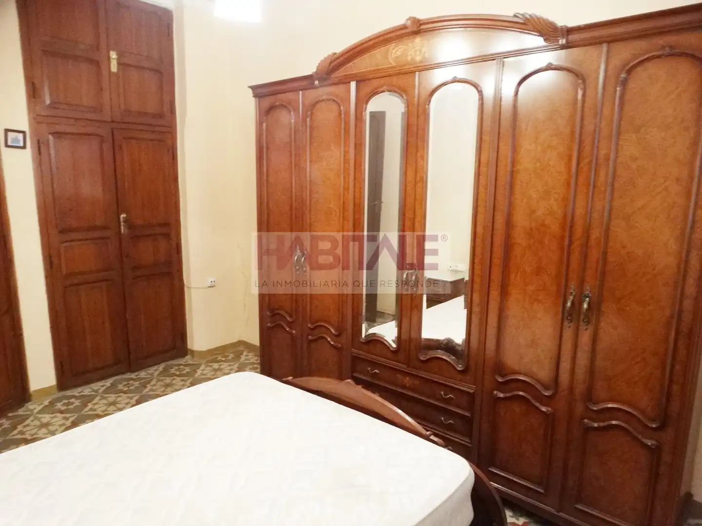 Dormitori de Casa adosada en venda en Xàtiva amb Traster i Moblat
