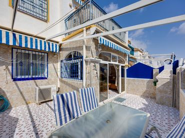 Bungalow con piscina in vendita a Zona Carrefour - Urbanizaciones