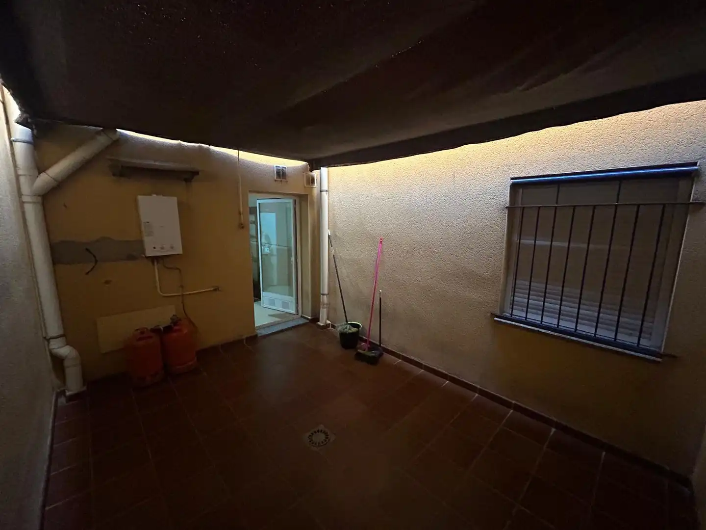 Wohnung zur Miete in Almendralejo mit Klimaanlage, Parkett und Abstellraum