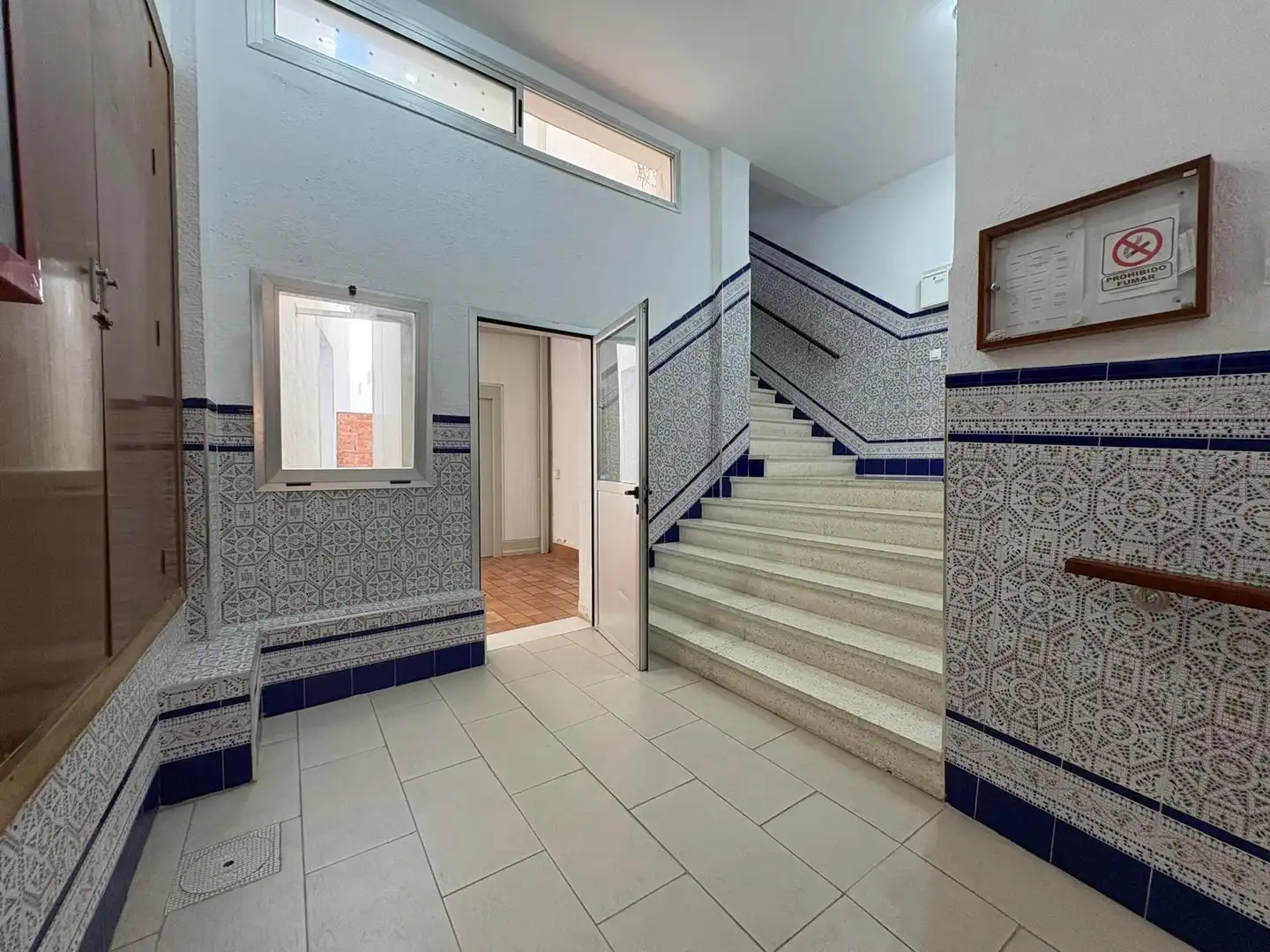 Flat for sale in Sevilla  with Air Conditioner, Terrace and Storage room
