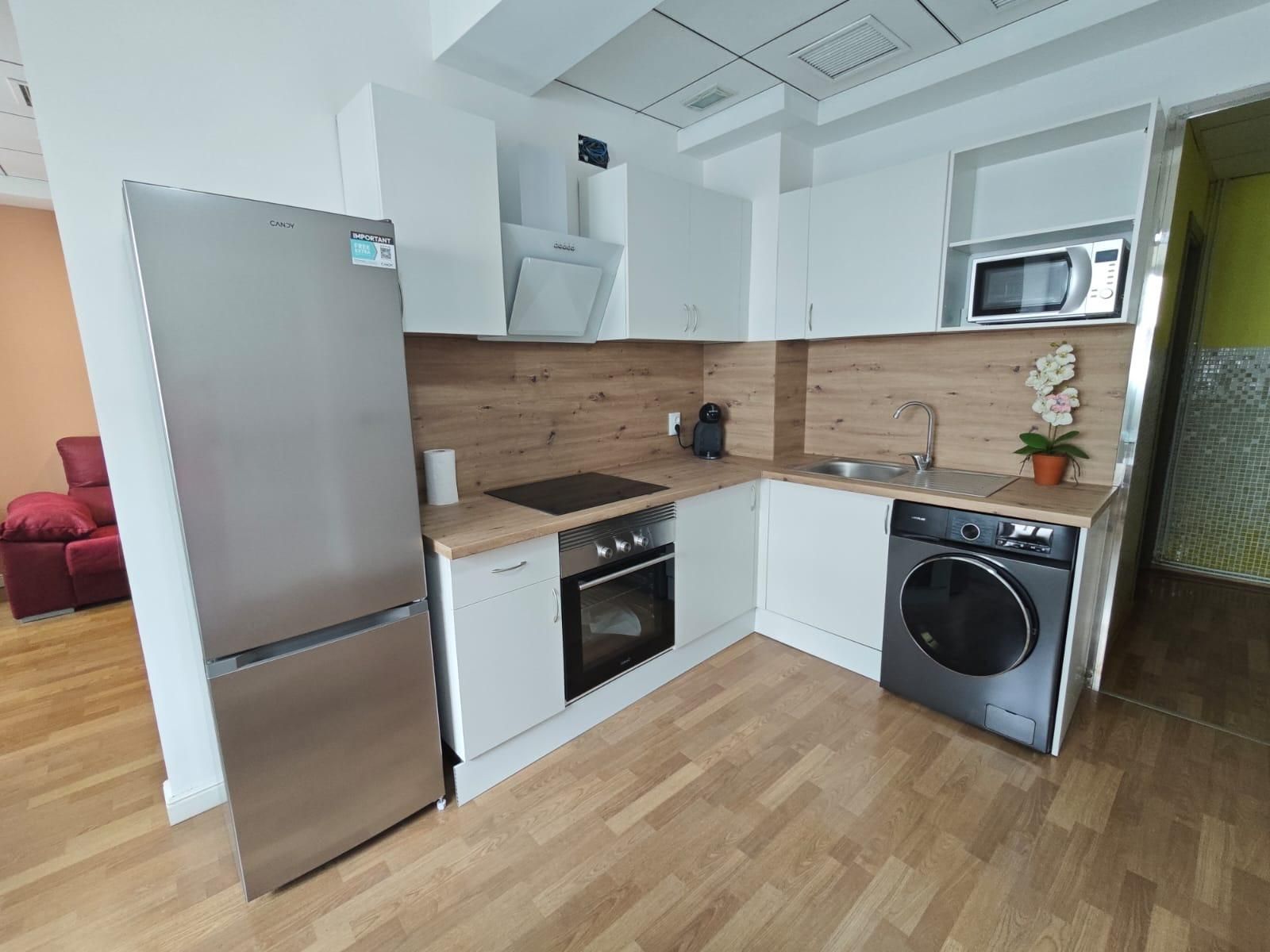 Cuina de Pis de lloguer en Cáceres Capital amb Traster