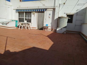 Casa con balcone in vendita a Centre