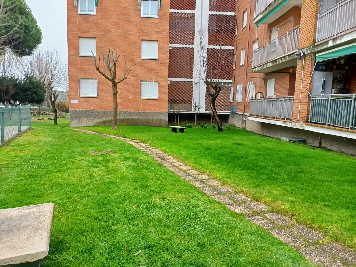 Parkplatz von Wohnung zum Verkauf in Chapinería mit Gemeinschaftspool