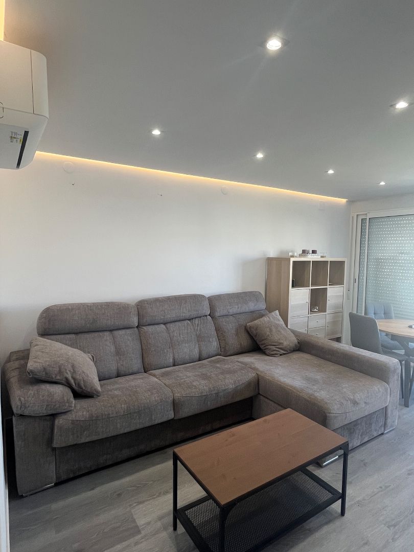 Living room of Flat for sale in Vila-seca  with Air Conditioner, Furnished and Balcony