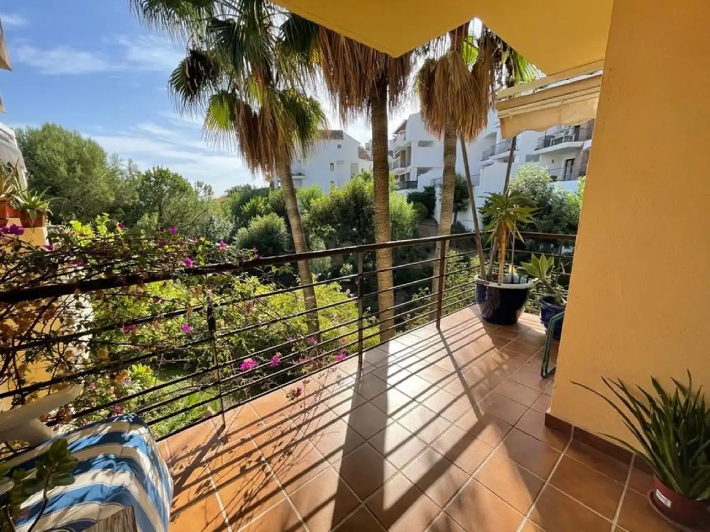 Apartment with pool for sale in Los Arqueros  - Puerto del Almendro